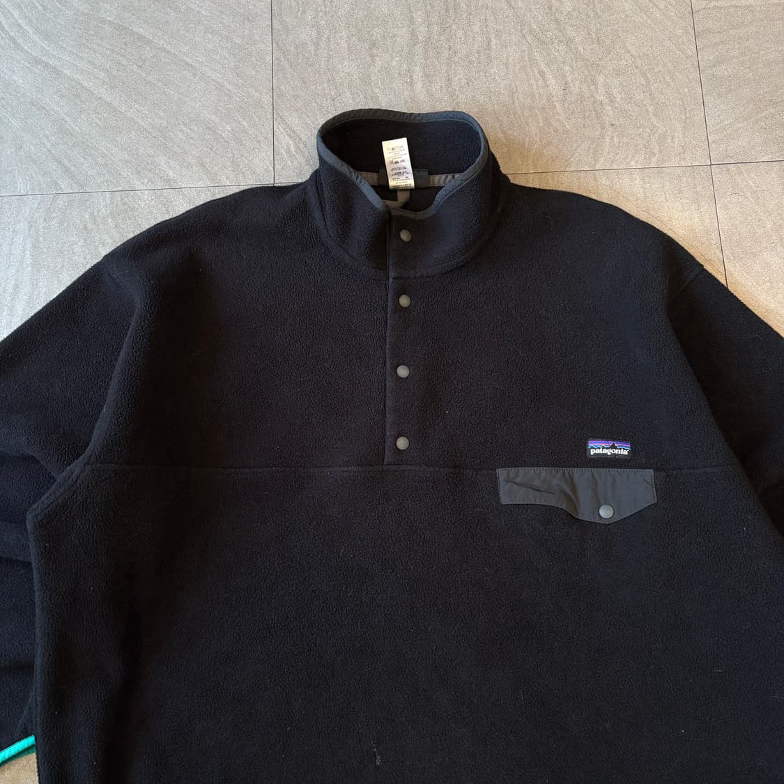 파타고니아 정품 블랙 신칠라 스냅티 상품이미지2