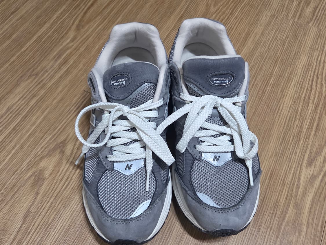 뉴발란스 2002r 프리미엄 빈티지 그레이 상품이미지1