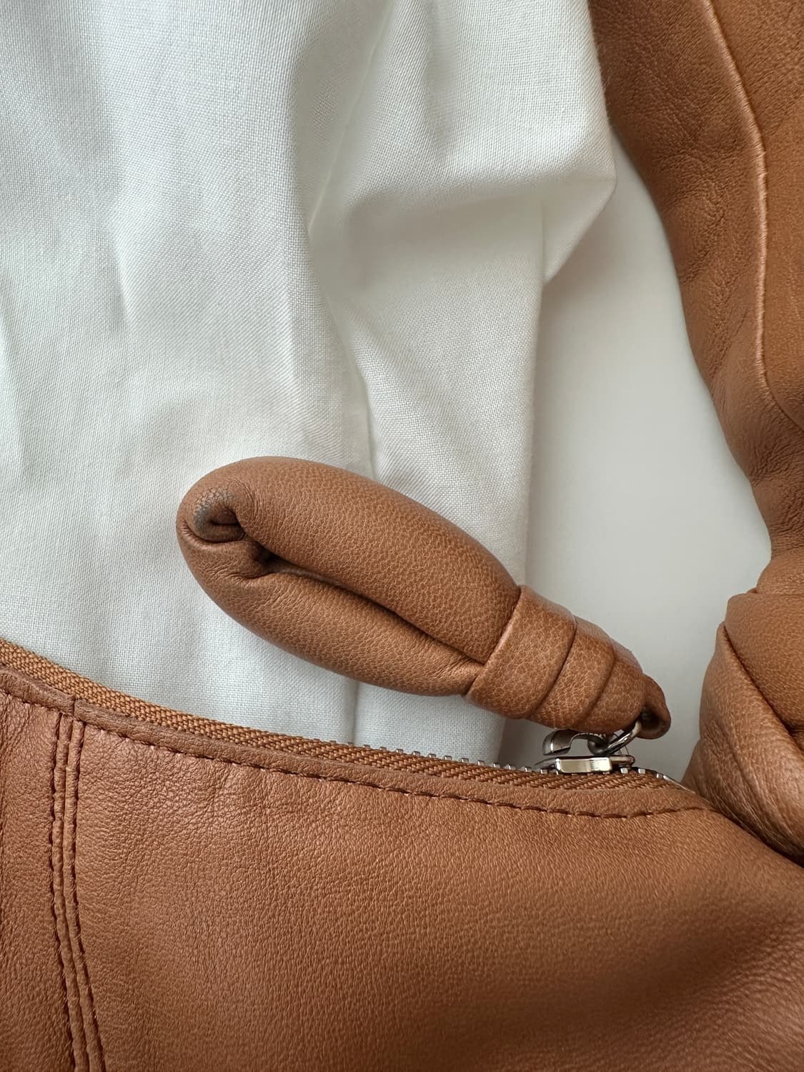 르메르 범백 크루아상 스몰 상품이미지9