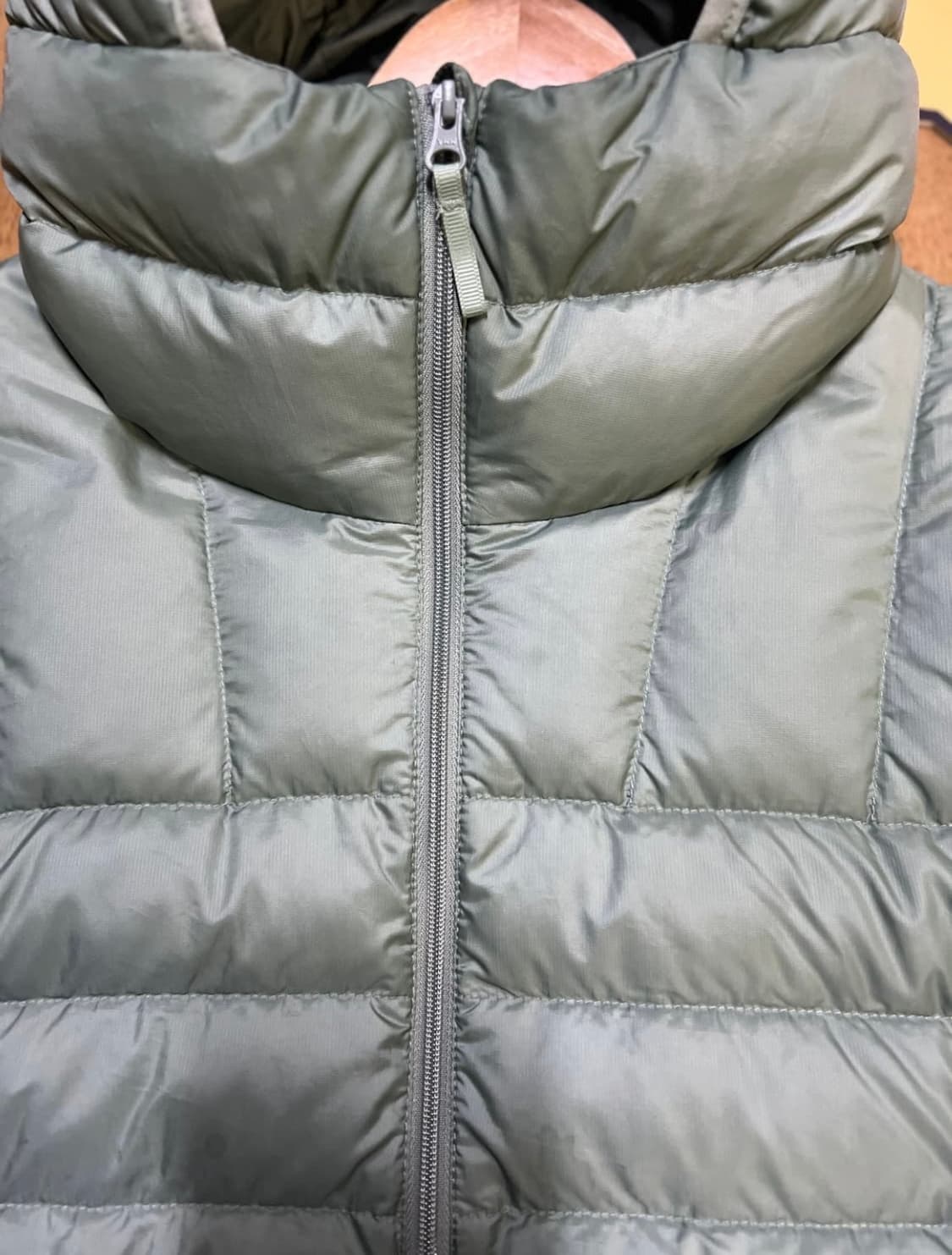 [L] 슈프림 마이크로 다운 하프 풀오버 경량패딩 올리브 상품이미지3