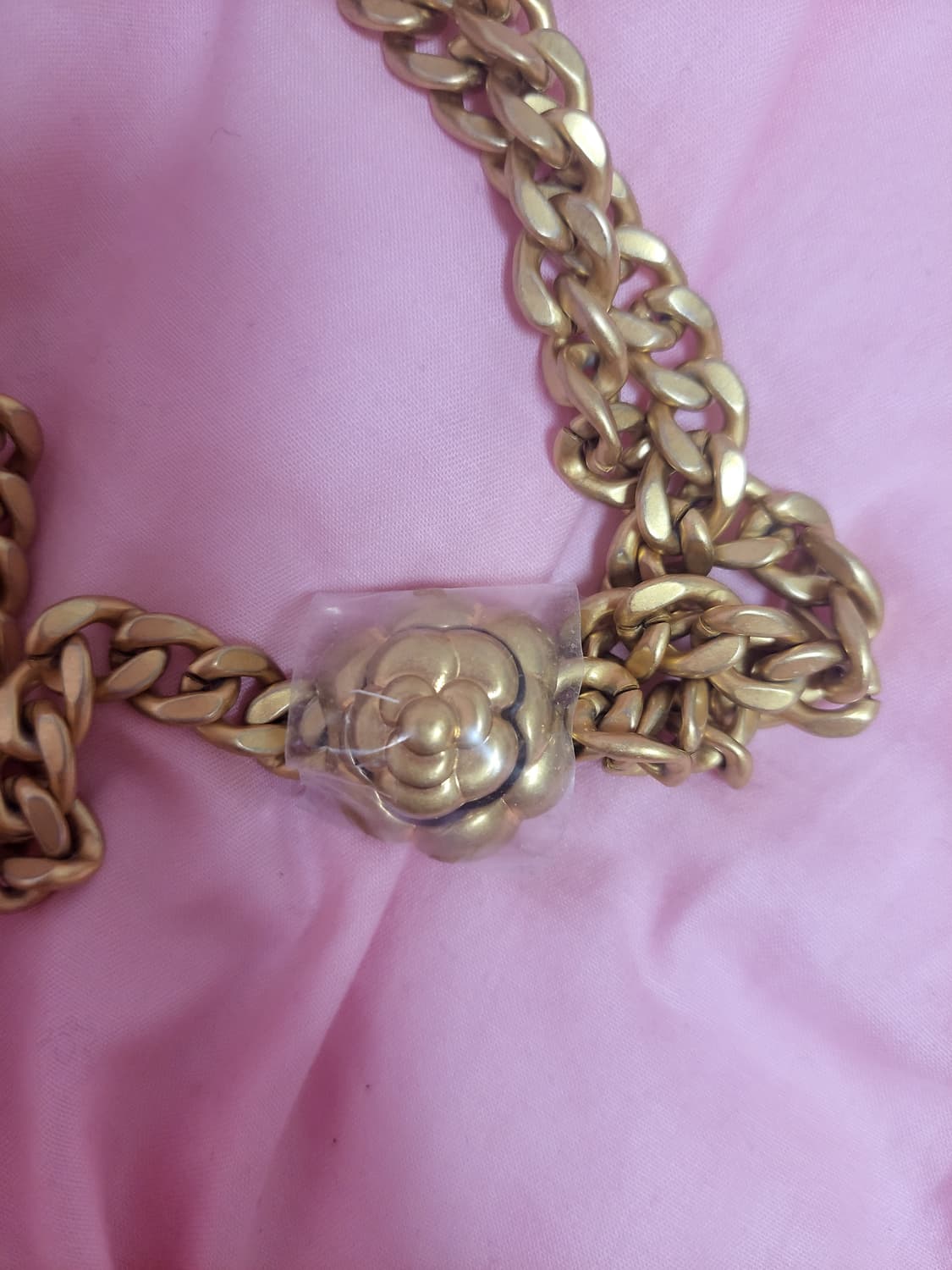 정품)급처미사용새상품!샤넬 핑크 까멜리아 골든볼 WOC크로스숄더백공주가방 상품이미지8