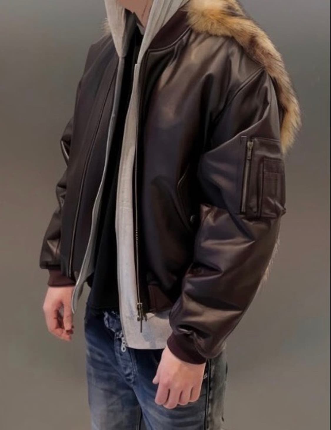 언더마이카 레버넌트 봄버 2사이즈 상품이미지2