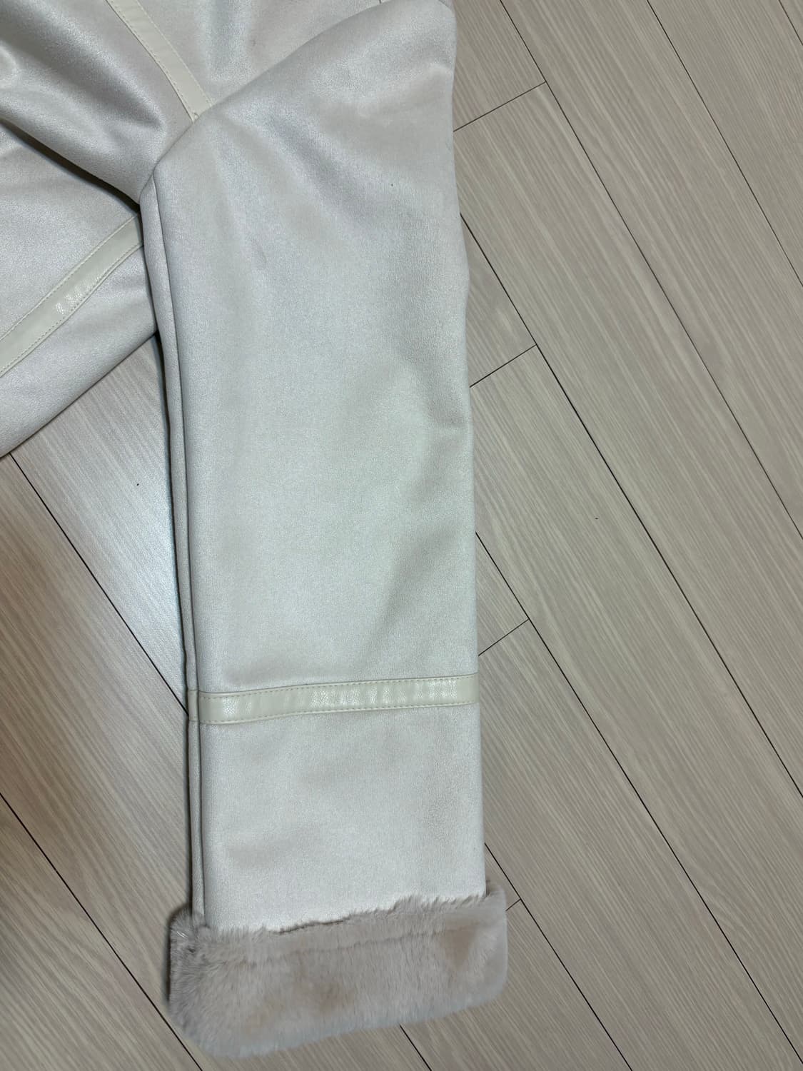 로엠 빅카라 무스탕 L 아이보리 상품이미지4