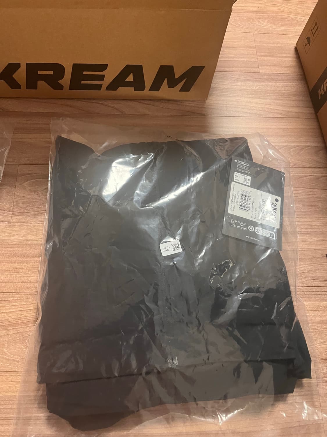 아크테릭스 감마라이트 후디 라지 블랙 새상품 상품이미지1