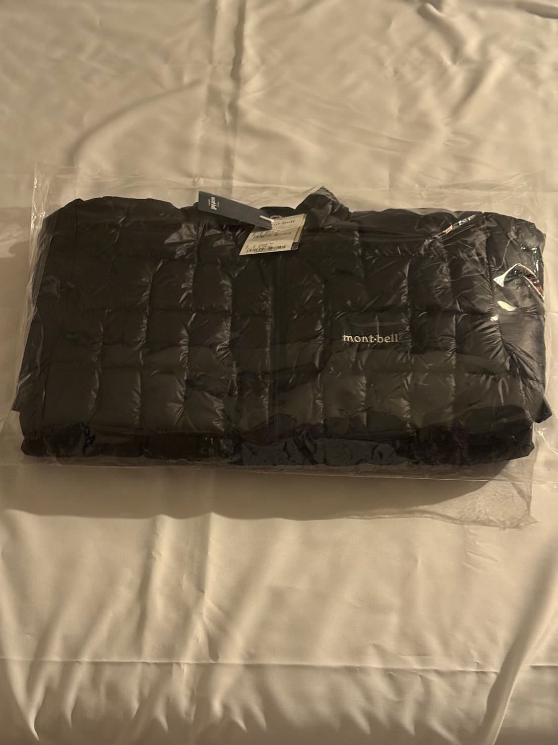 몽벨 플라즈마1000 다운 자켓 블랙 상품이미지1