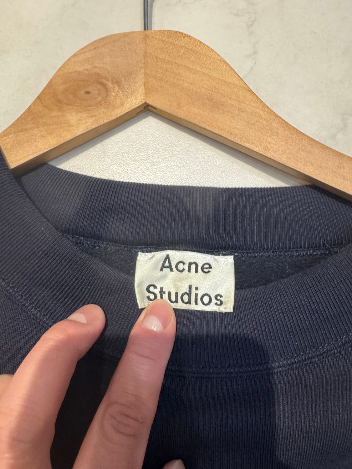 아크네 맨투맨 M 상품이미지2