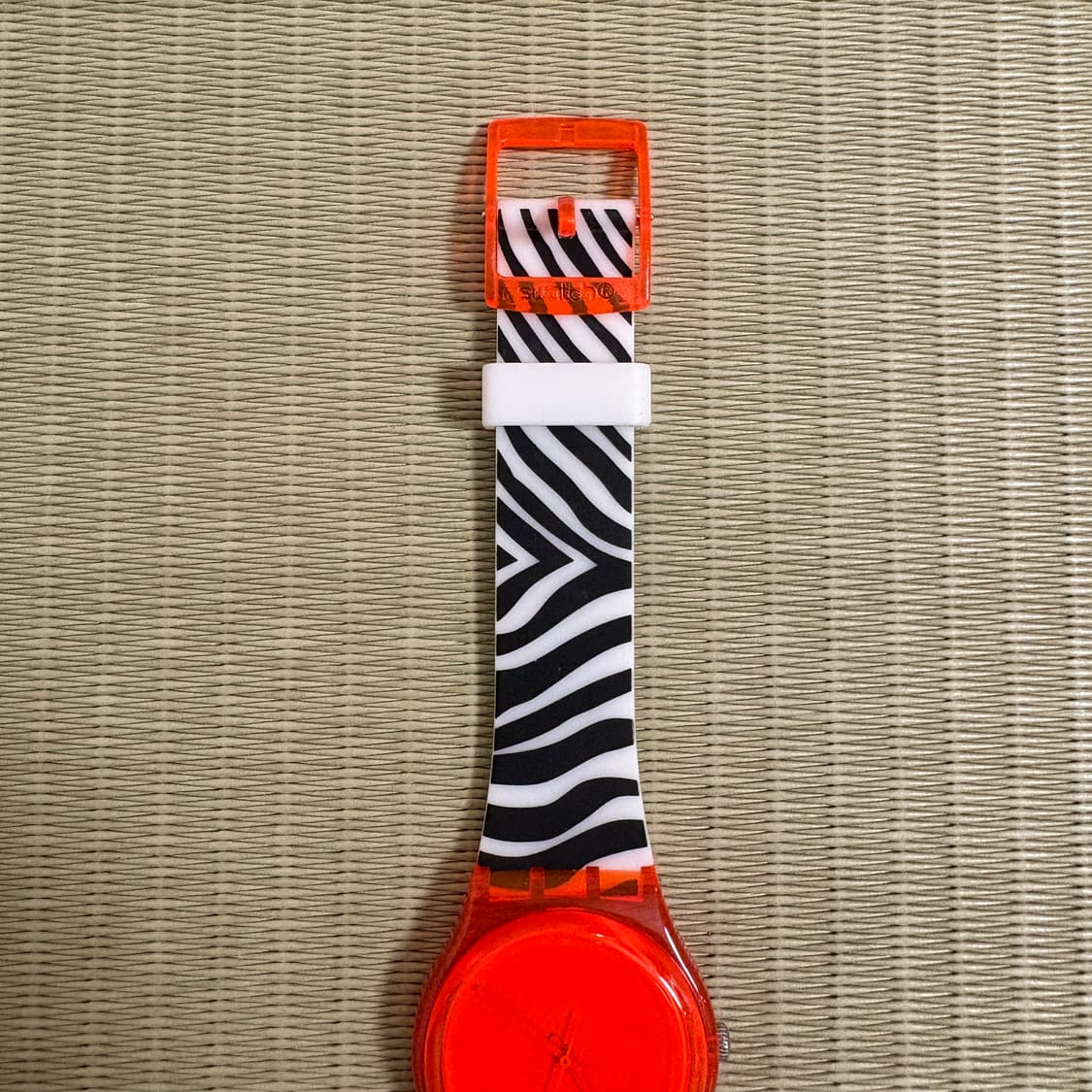 Swatch 트랜스루센트 지브라 워치 상품이미지4