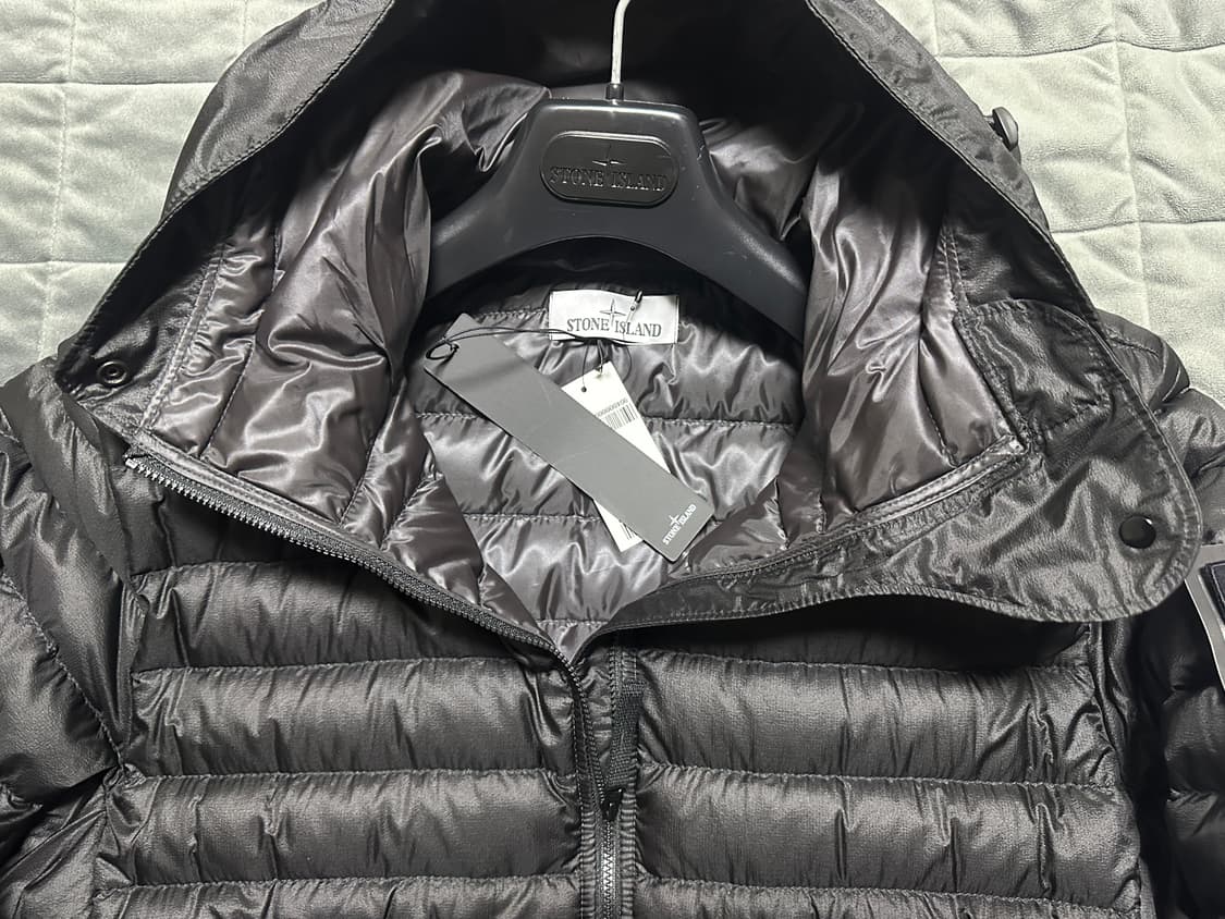[L] 스톤 아일랜드 바이오 베이스 립스탑 후드 다운 경량패팅 자켓 블랙 상품이미지6