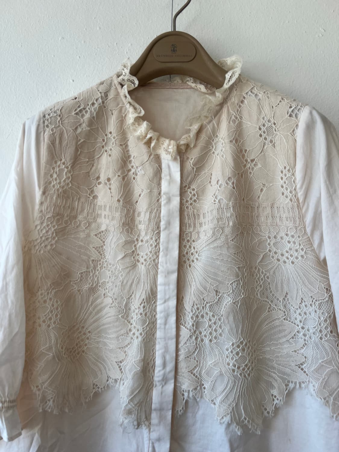 손정완 여성 크림아이보리 레이스배색블라우스 7부셔츠 상품이미지1