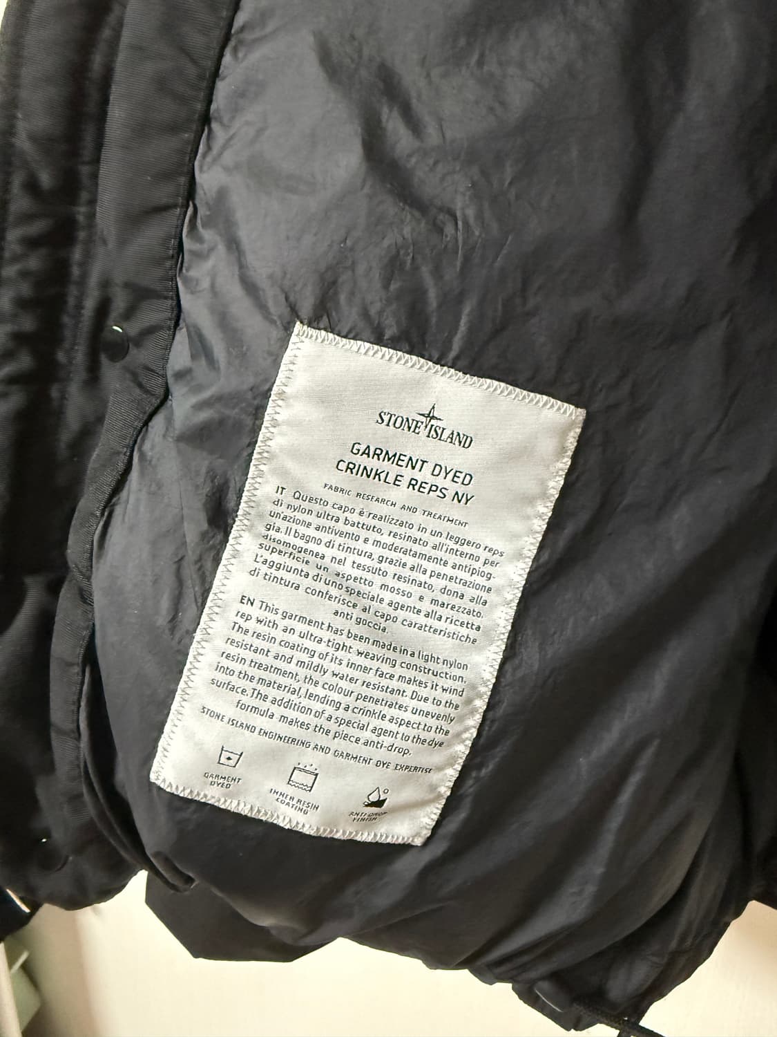 스톤아일랜드 크링클랩스 25FW 블랙 S 상품이미지5