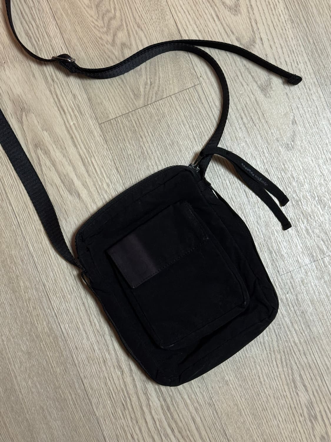 지용킴 선블리치드 크로스백 미니백 상품이미지1