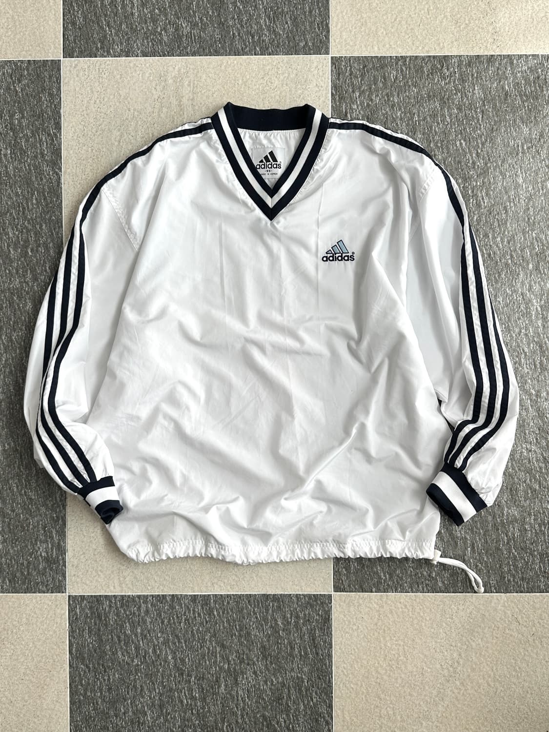 아디다스 화이트 V넥 웜업  상품이미지1