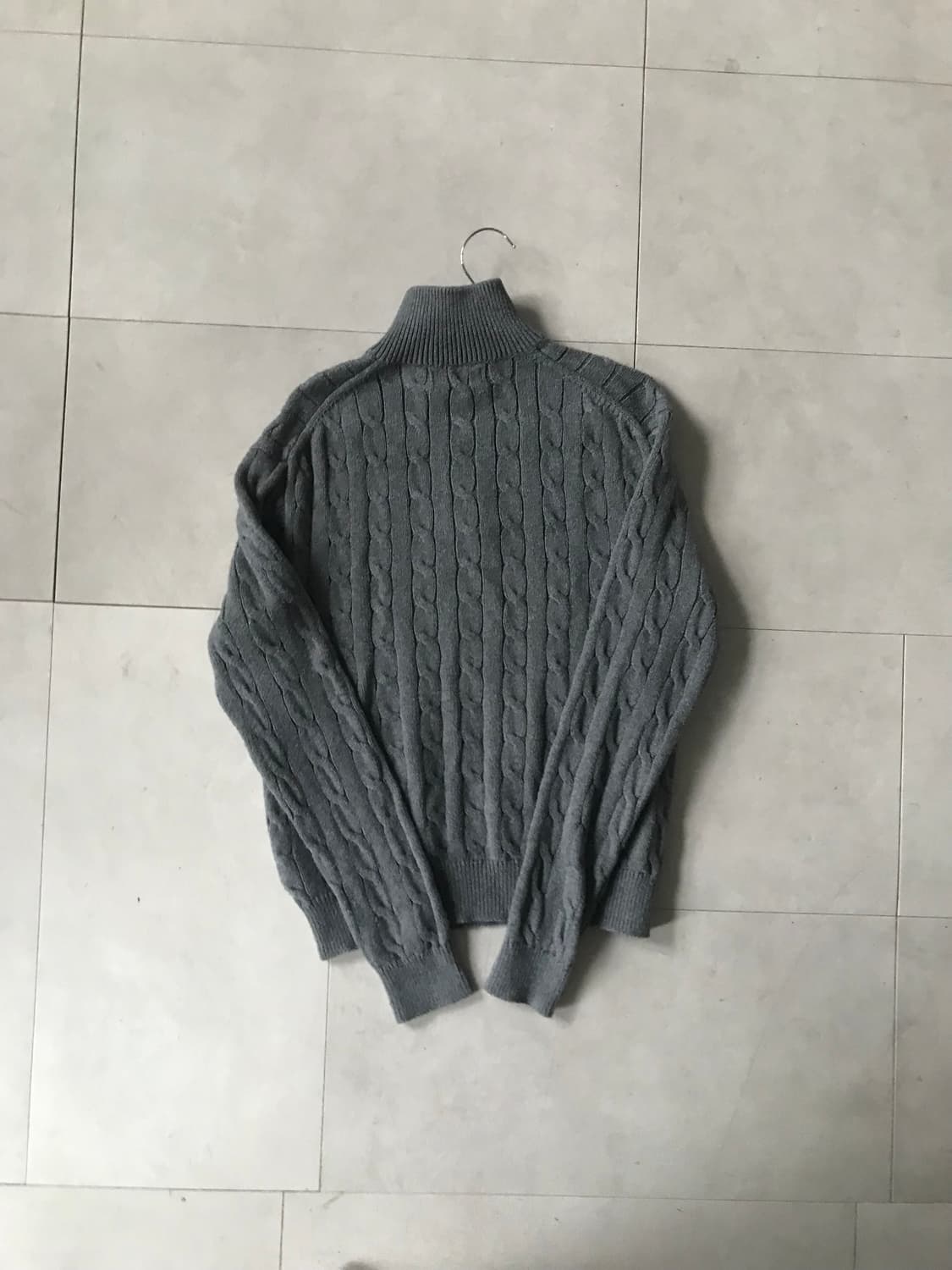 폴로 그레이 케이블 니트 반집업 상품이미지7