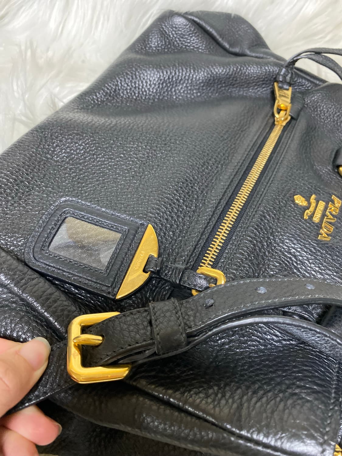 프라다  비텔로 다이노 레더 토트 숄더백 블랙 금장 상품이미지6