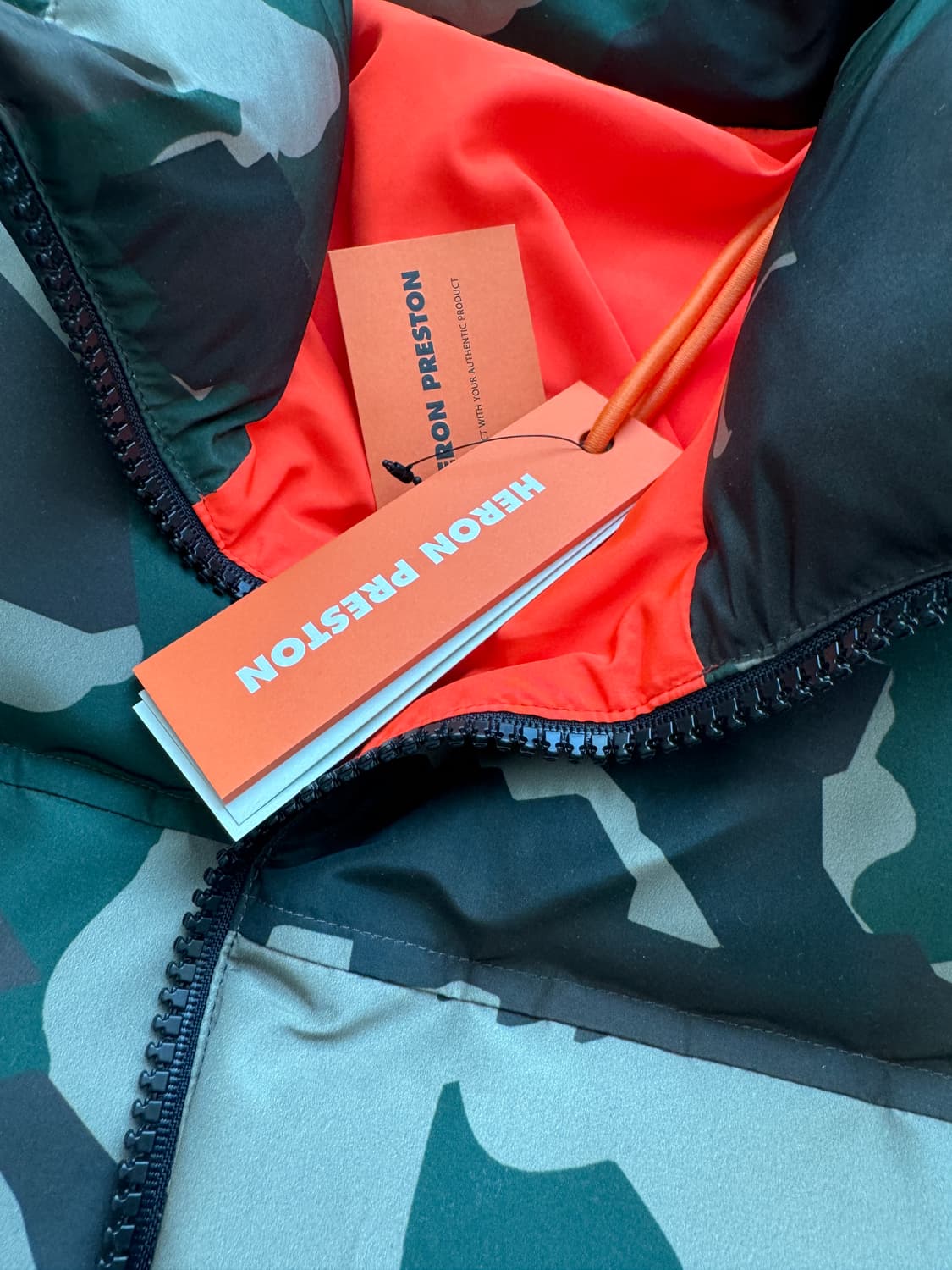 헤론 프레스턴 카모 패턴 구스다운 패딩 점퍼 상품이미지4