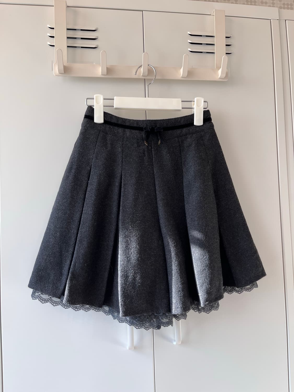 Axes Femme 레이스 울 리본 플리츠 반바지 상품이미지3