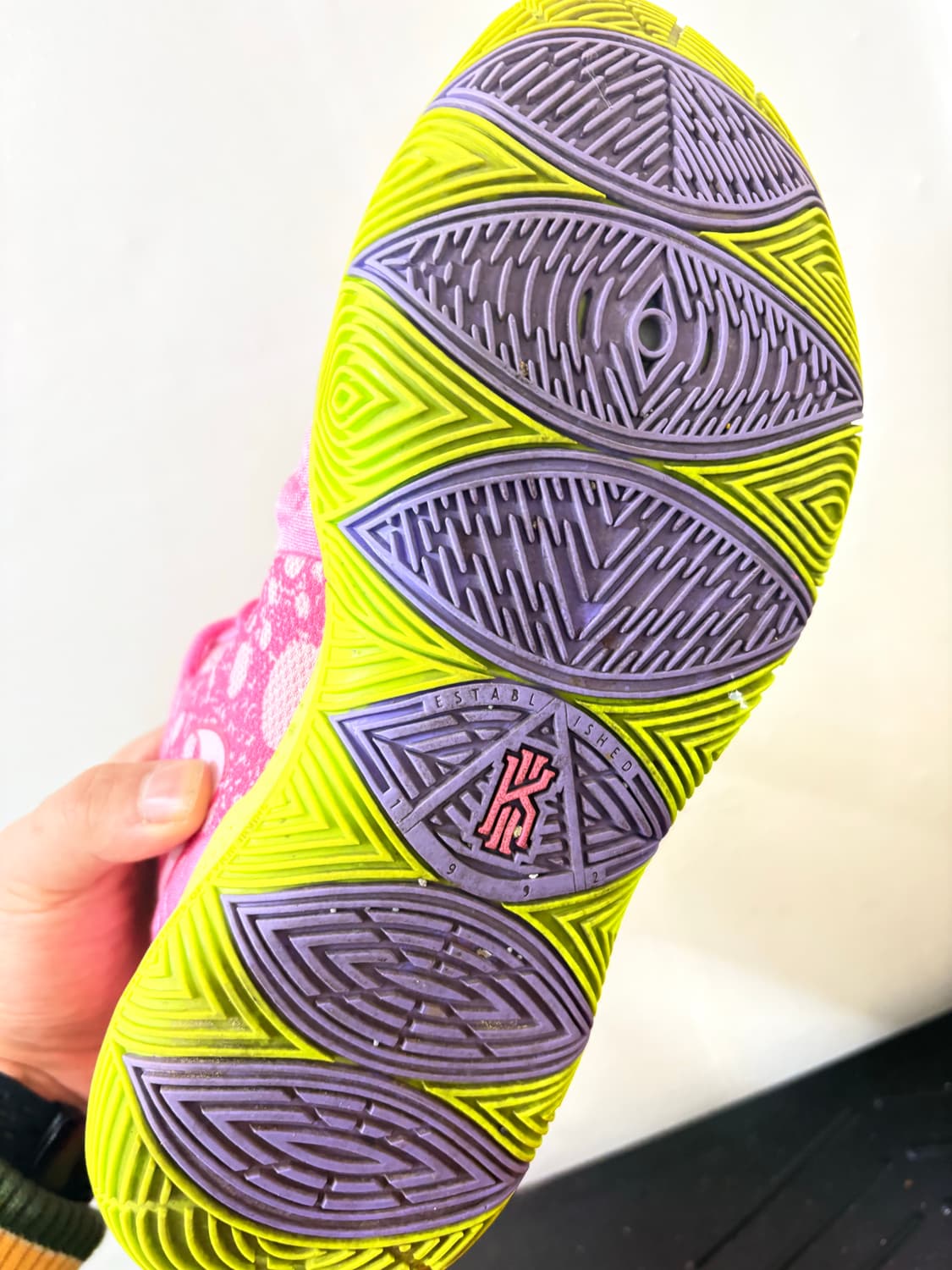 나이키 카이리5 스폰지밥 뚱이 에디션 상품이미지7