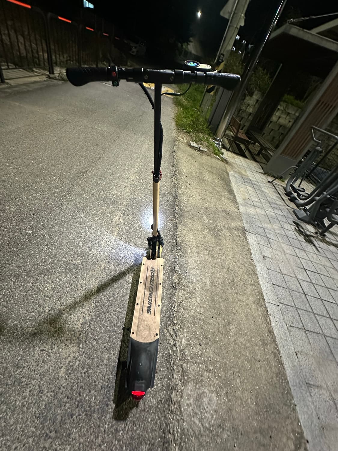 접이식 로드엔진 전동킥보드 판매합니다 상품이미지5