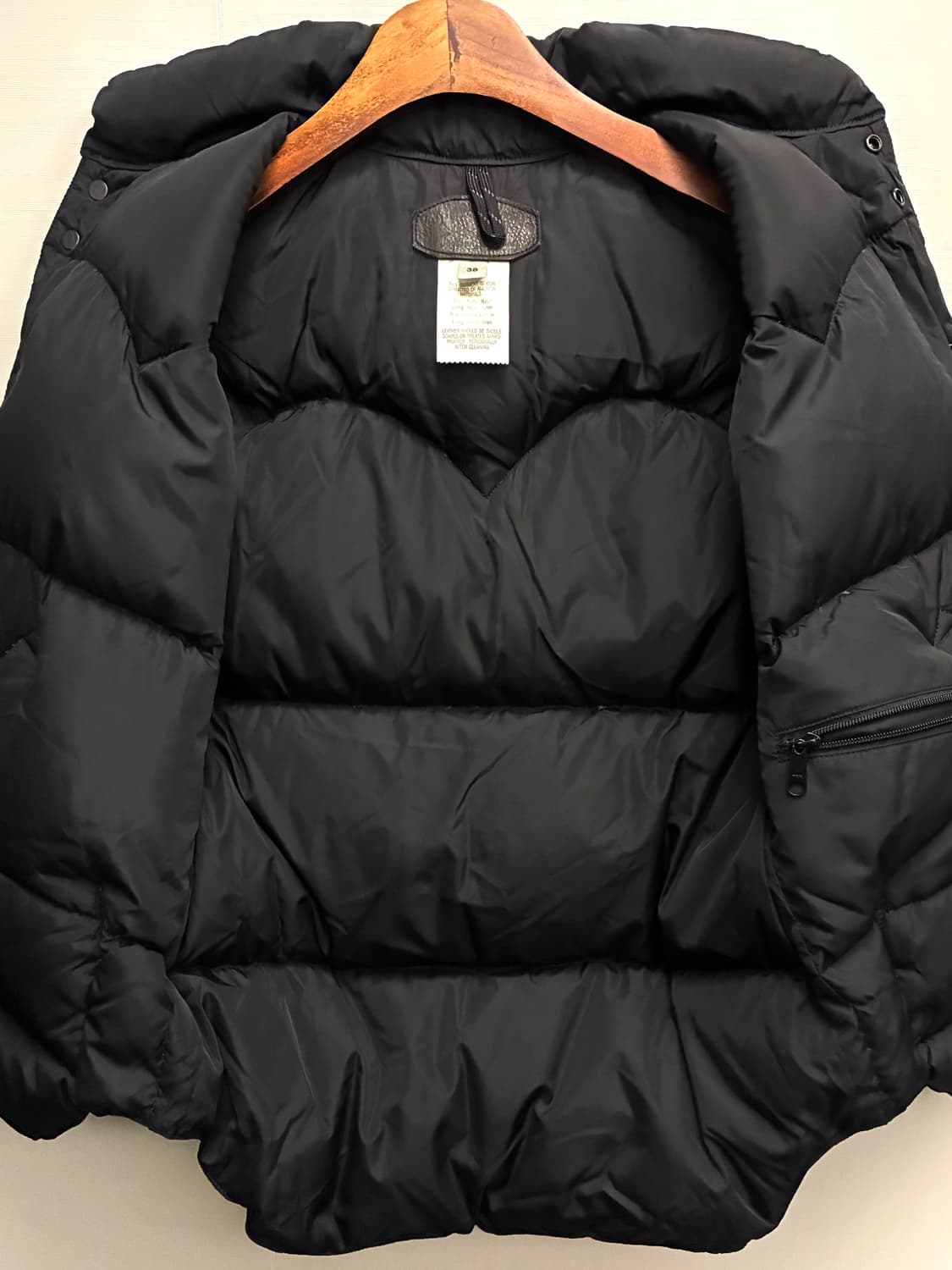 (38/95)록키마운틴 페더베드 다운 베스트 조끼 트리플블랙 상품이미지9