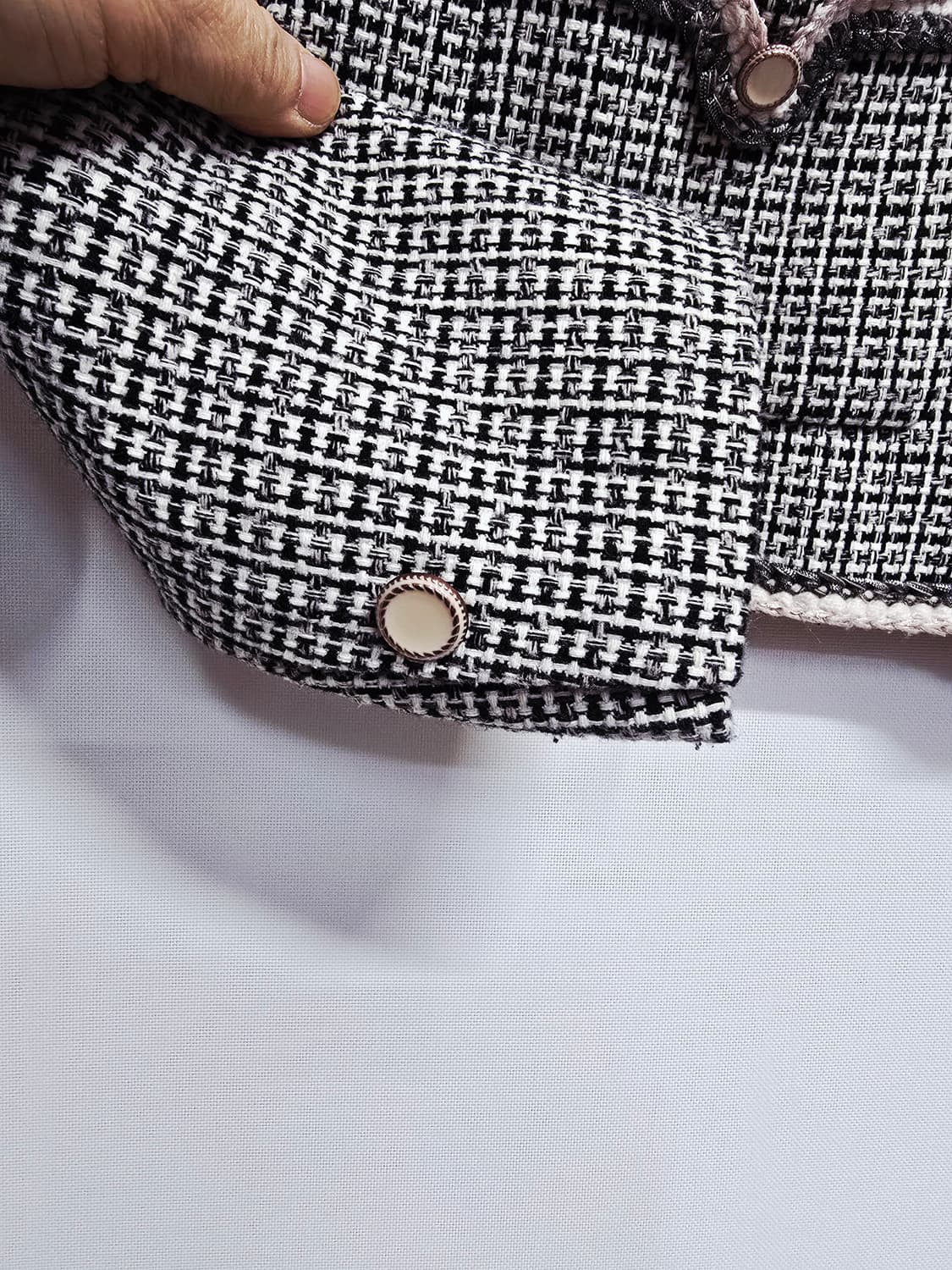 로엠 트위드 노카라 자켓 상품이미지4