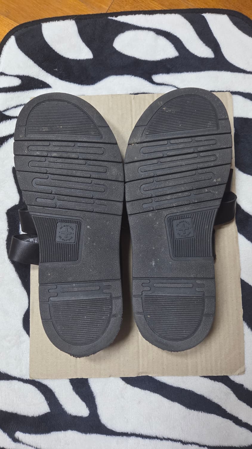 닥터마틴 테이트 슬리퍼 상품이미지2