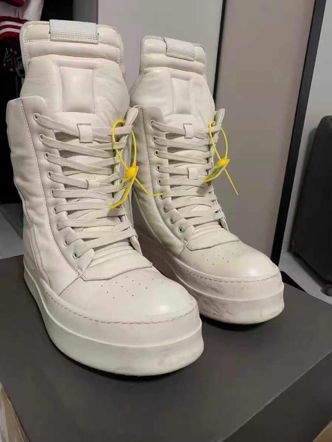 릭오웬스 메가바스켓 밀크 42 상품이미지2