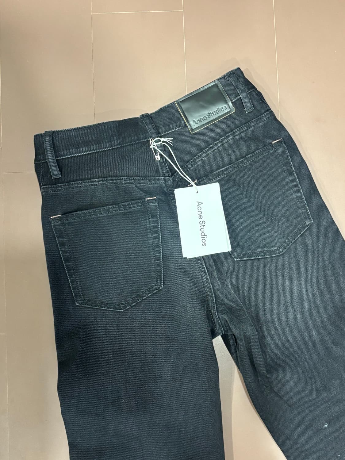 아크네스튜디오 블랙진 새제품 상품이미지1