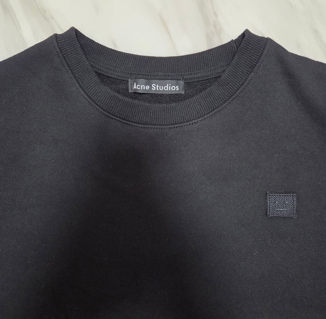 아크네스튜디오 크루넥 스웻셔츠 상품이미지3