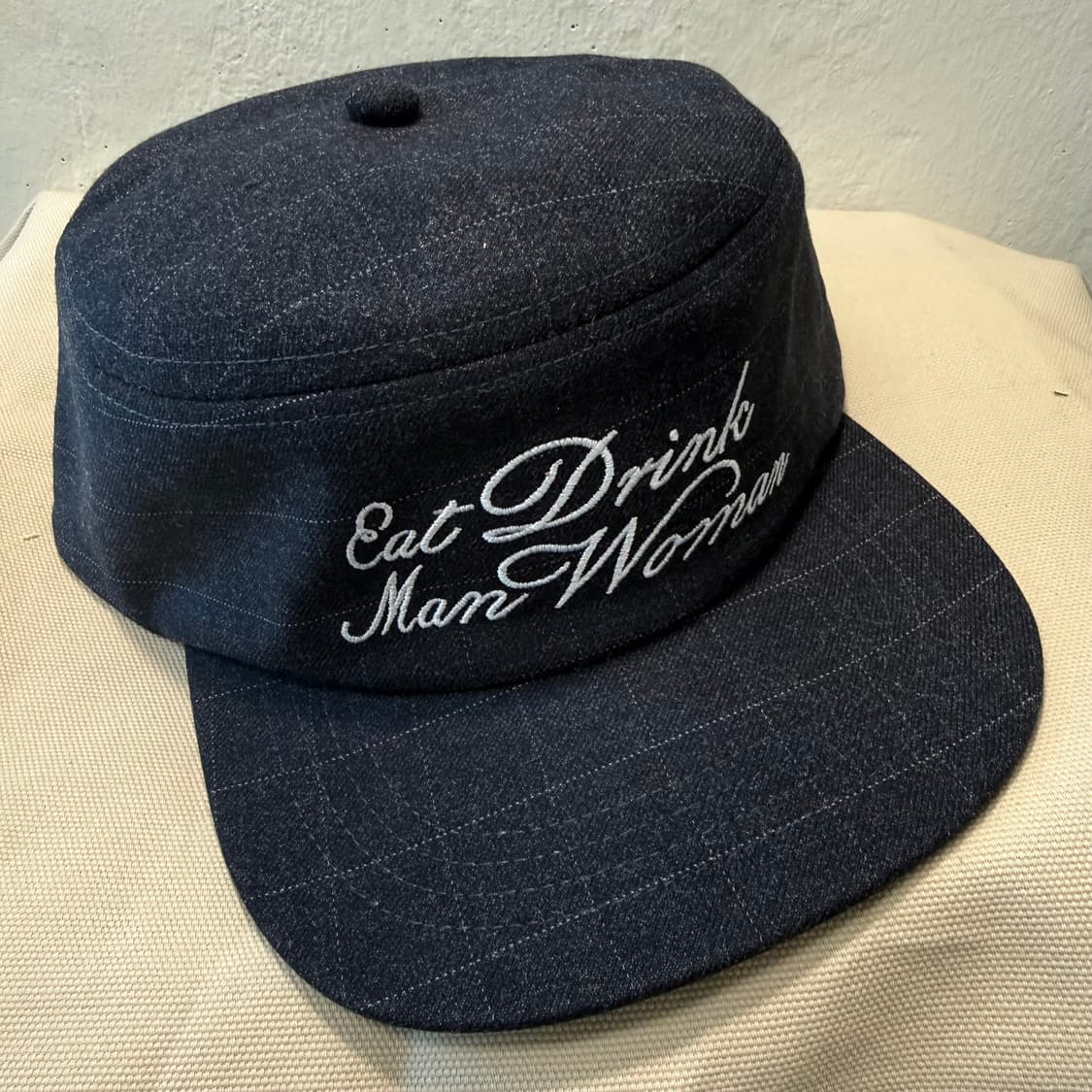 네이비 체크보드 레터링 필박스 캡 상품이미지6