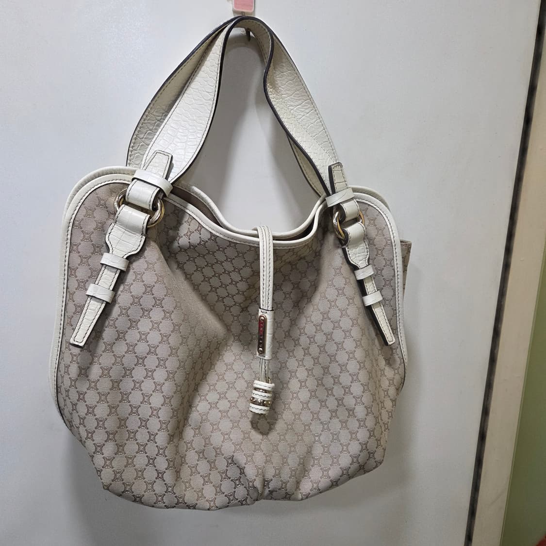 셀린느 트리오페 마카담 숄더 상품이미지1