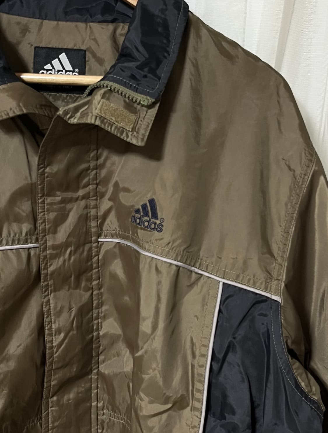 아디다스 올드스쿨 바람막이 L 카키브라운 블랙 배색 상품이미지6