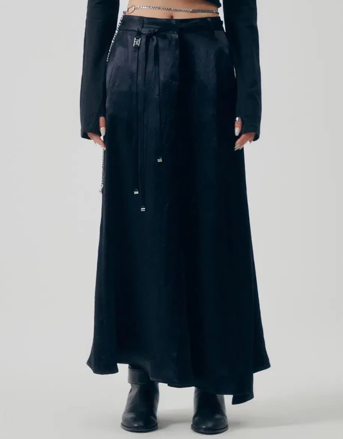트리밍버드 소프트 드레이프 새틴 스커트 블랙 2사이즈 상품이미지1