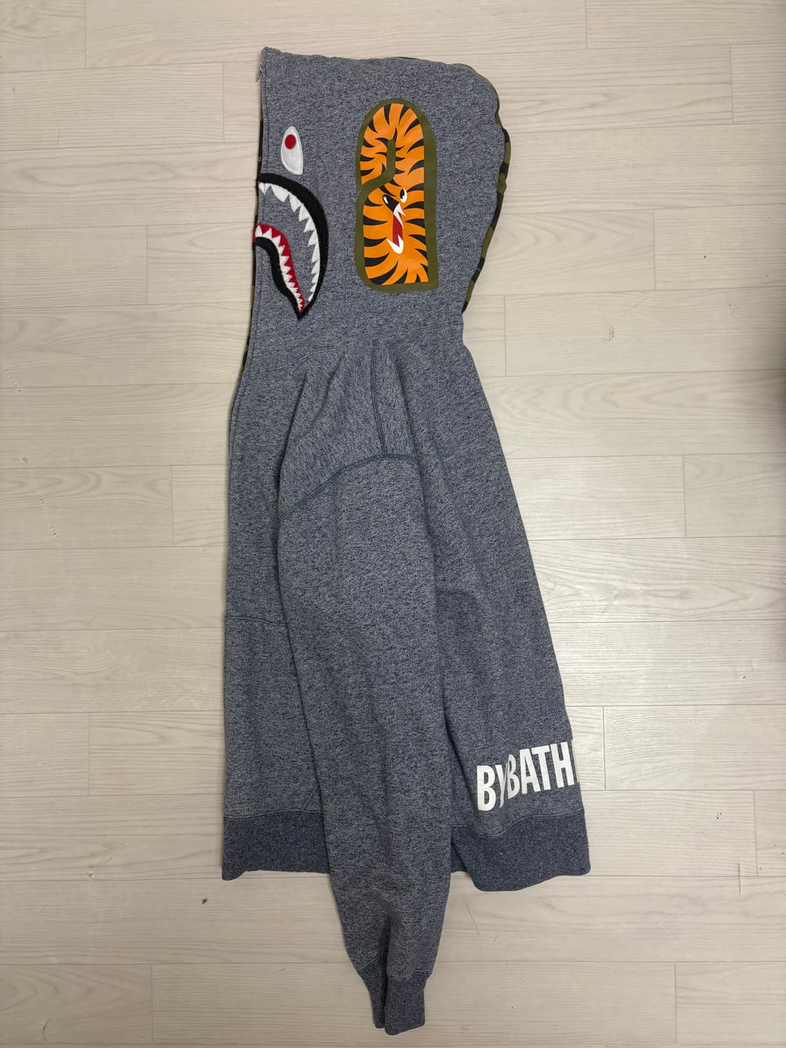 [XL] 베이프 그레이 샤크후드 판매합니다 상품이미지2