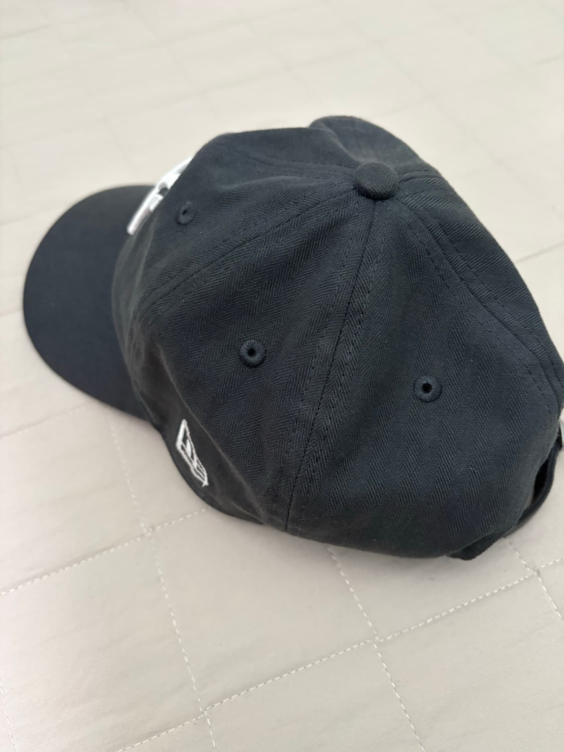 무민서추천) 뉴에라 빈티지 헤링본 언스트럭쳐 볼캡 차콜 상품이미지3