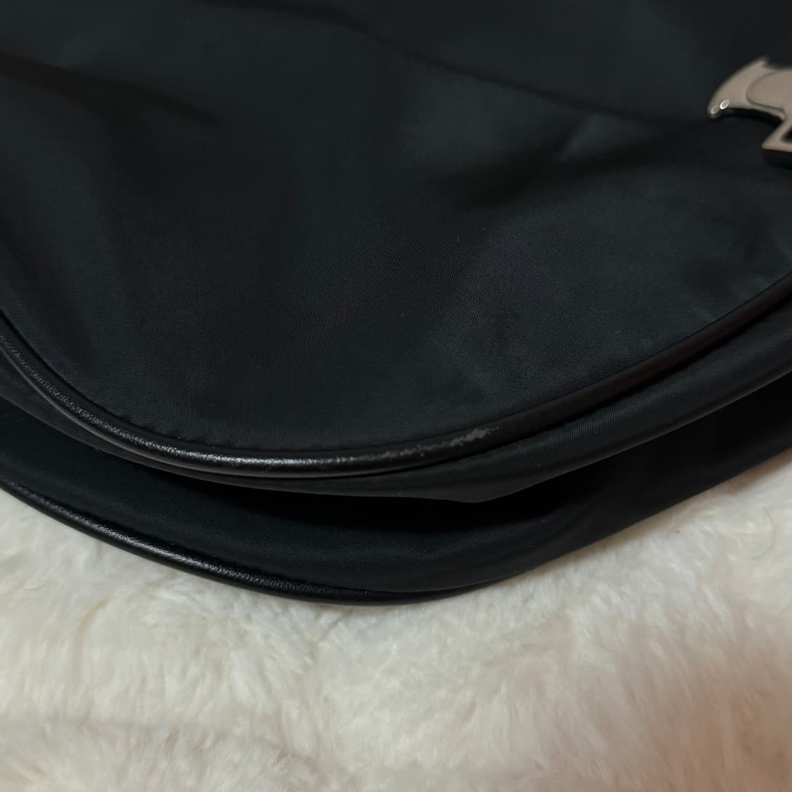 마뗑킴 빅 버클 크로스백 블랙 상품이미지5