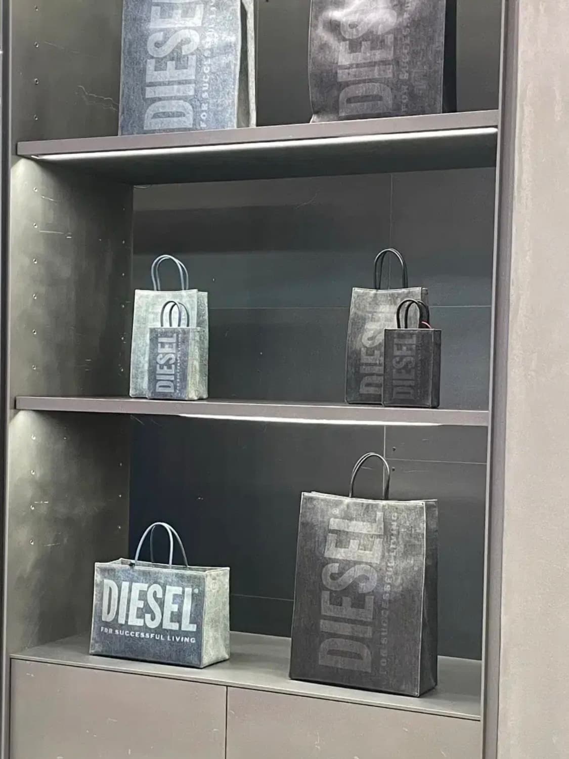 DIESEL 디젤 가방 미니 쇼퍼백 블랙 상품이미지4