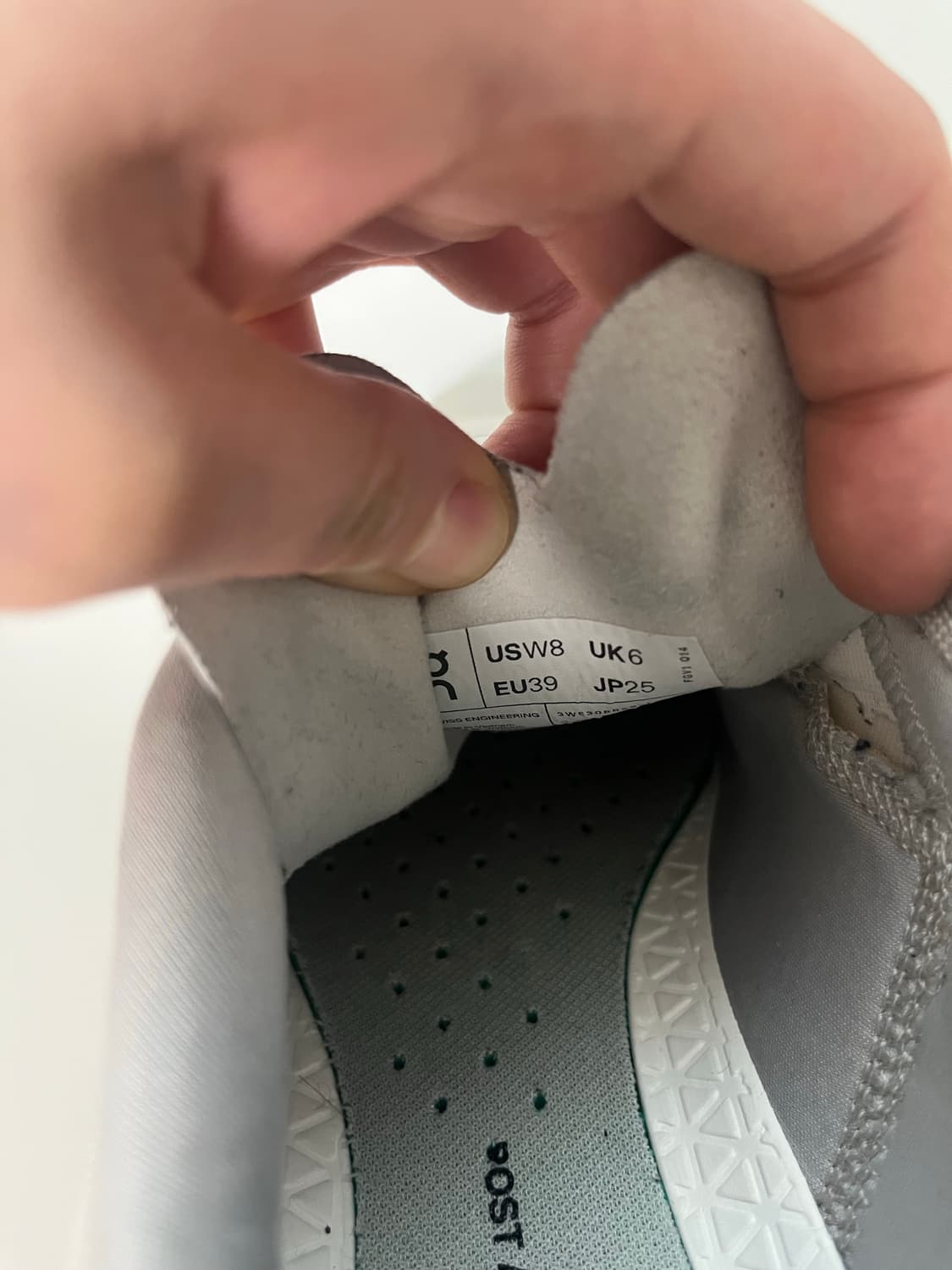 온러닝 파프 클라우드 벤쳐 아이스문 상품이미지4