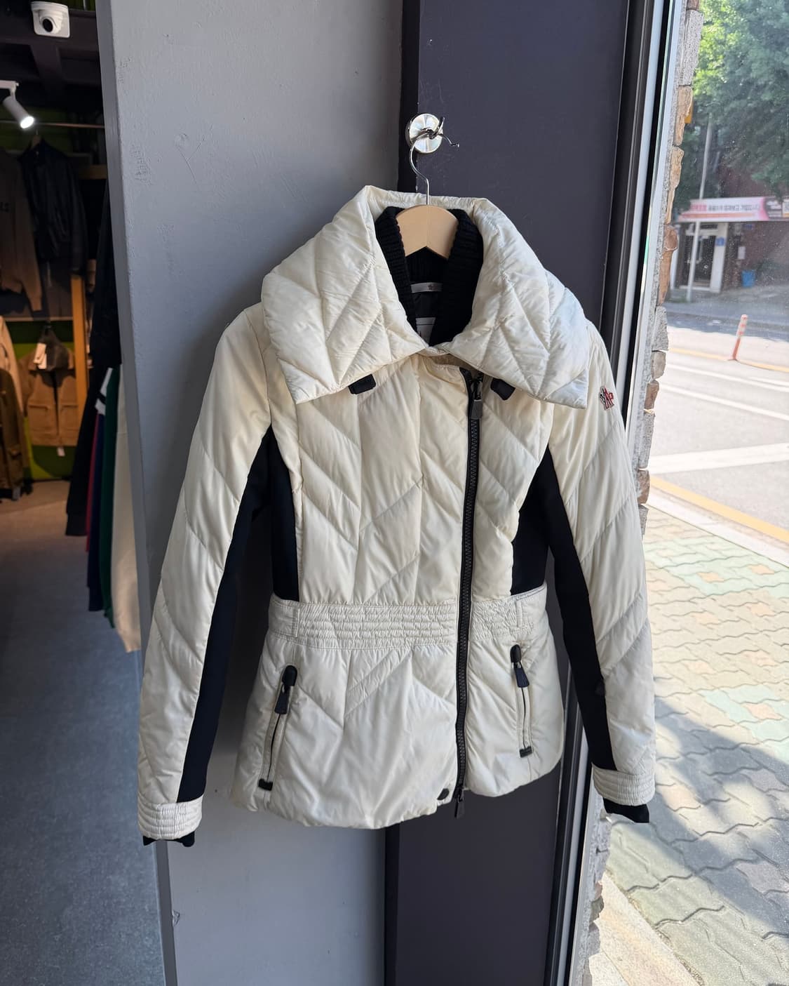 1/ 몽클레어 그레노블 화이트 퀄팅 패딩자켓 상품이미지2
