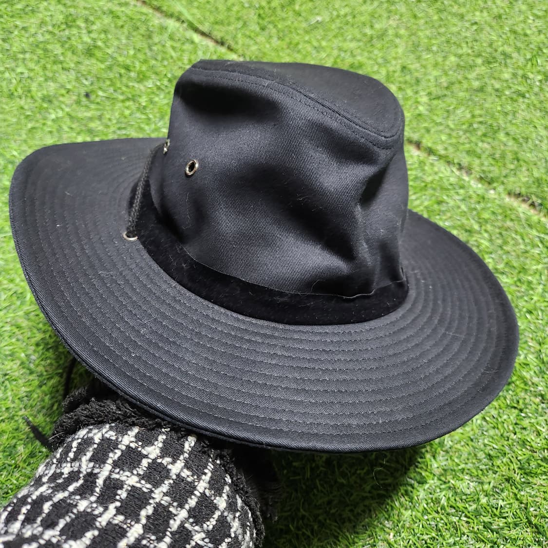 고프코어 블랙 사파리햇 🖤 스트랩 포인트 유니섹스 상품이미지5