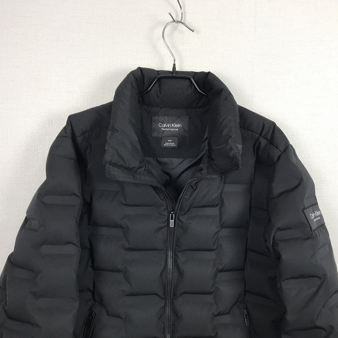 캘빈클라인 CK 엠보 덕다운 패딩 점퍼 남성M (95) 상품이미지2