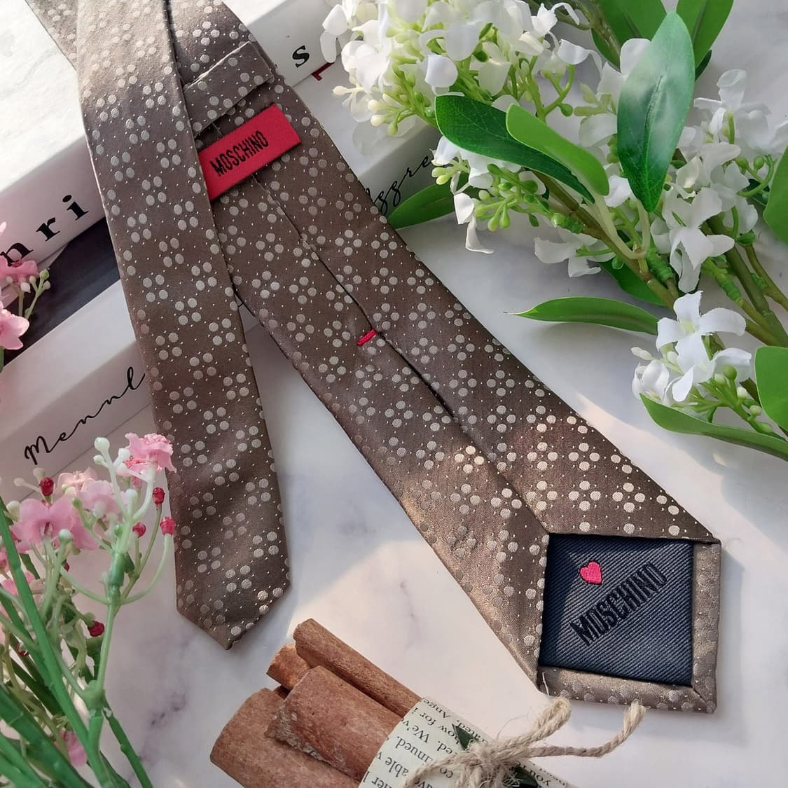 모스키노 실크 브라운 도트 슬림 넥타이 6.6cm A+등급 K1446
 상품이미지5
