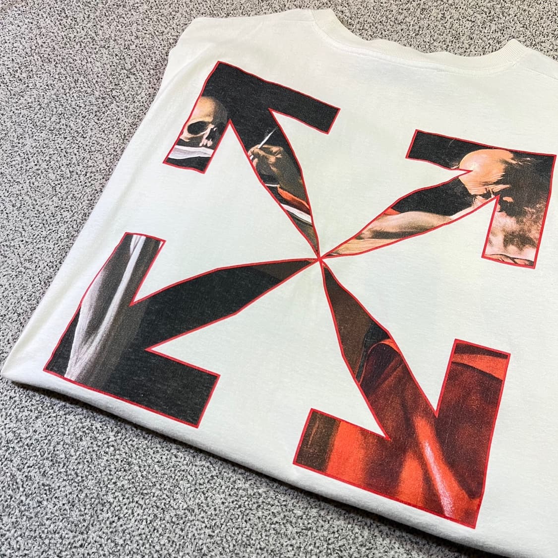 오프 화이트 카라바조 반팔 티셔츠 상품이미지2