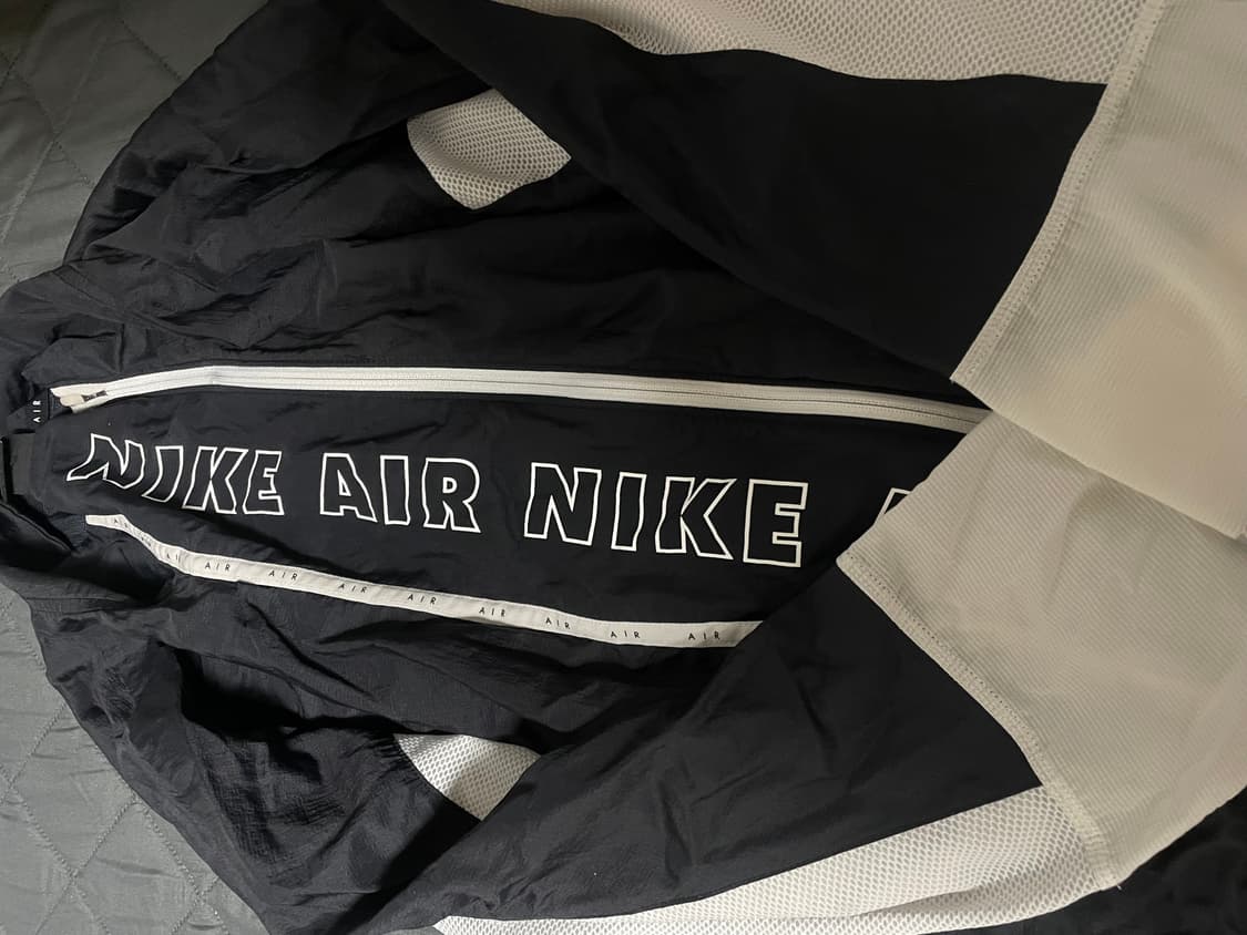 나이키 에어 바람막이  상품이미지1