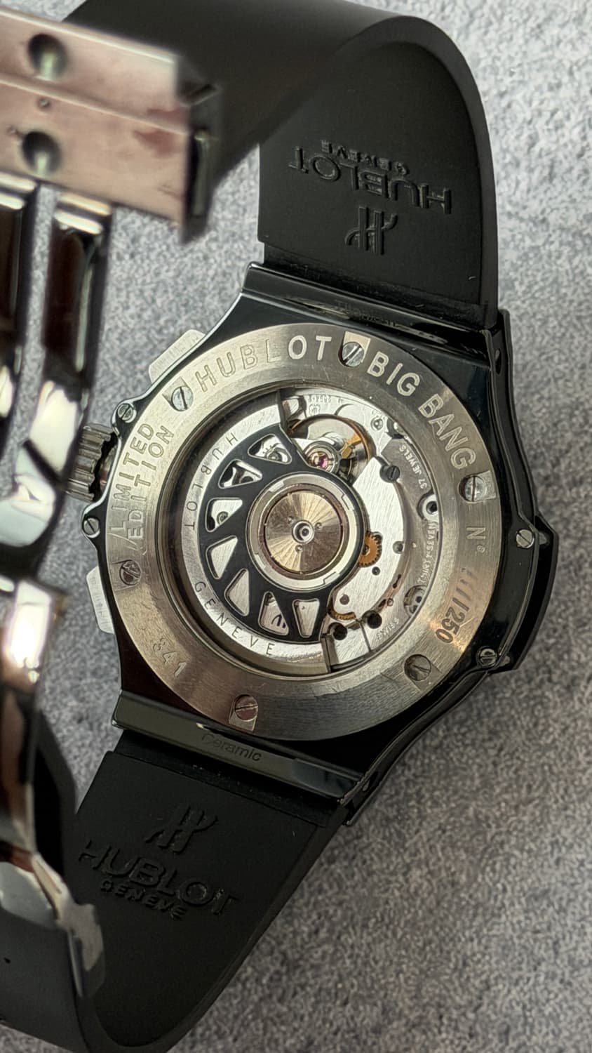 위블로 빅뱅 블랙 에디션 301.CX.134.RX 시계 판매합니다. 상품이미지8