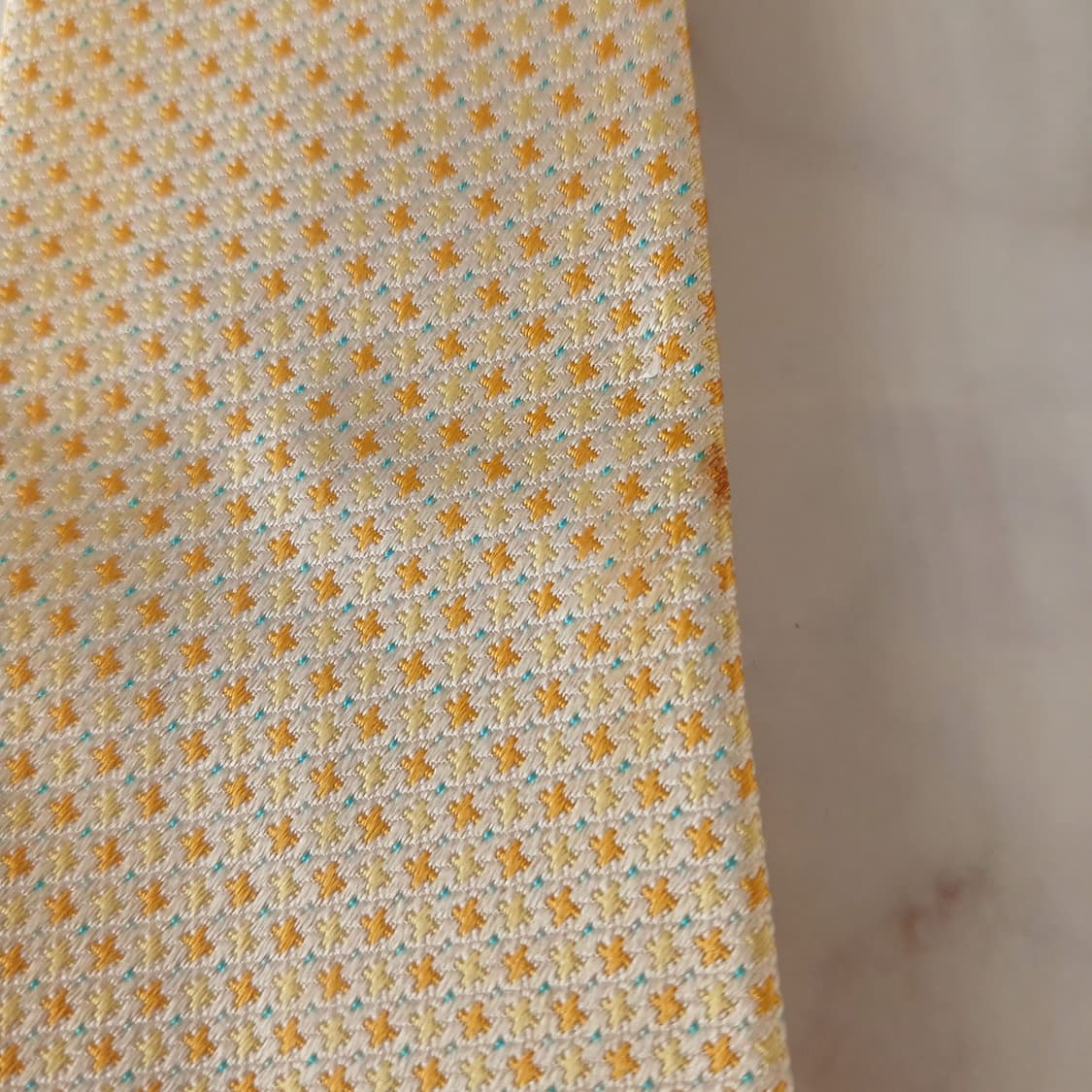 메트로시티 실크 옐로우 미니패턴 슬림넥타이 7.3cm B등급 A19603 상품이미지8