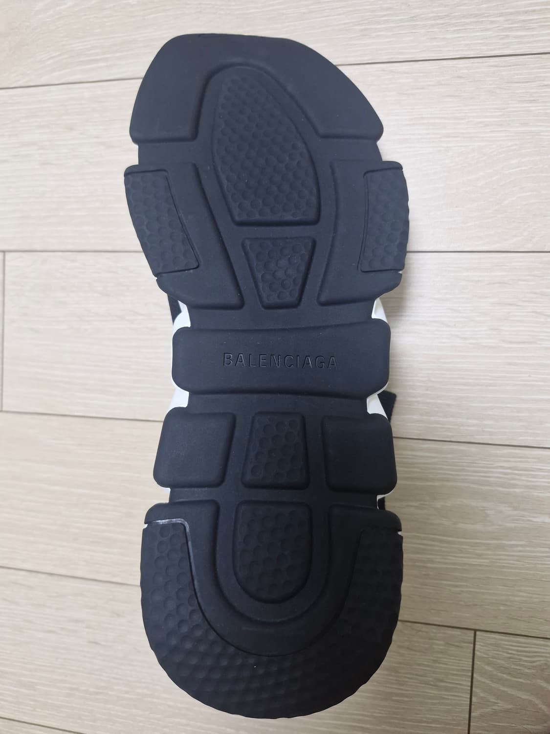 발렌시아가 스피드러너 EU 41 상품이미지3