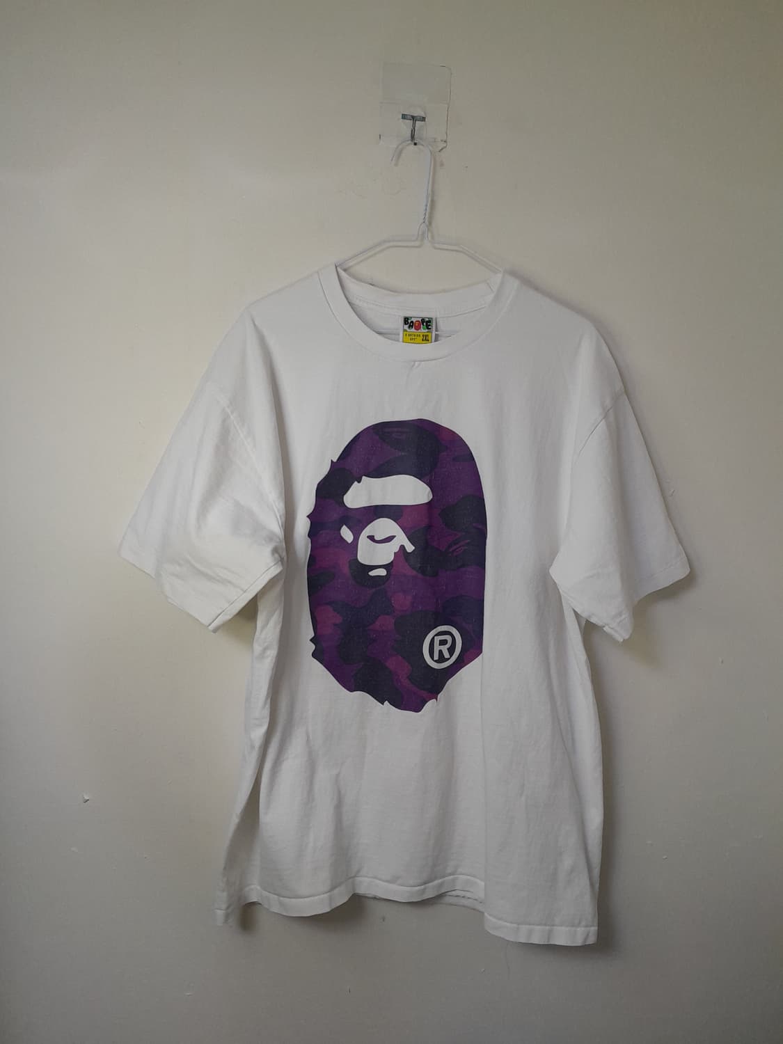 BAPE 컬러 카모 빅에이프 헤드 화이트퍼플 반팔티 2XL/105~110 상품이미지2