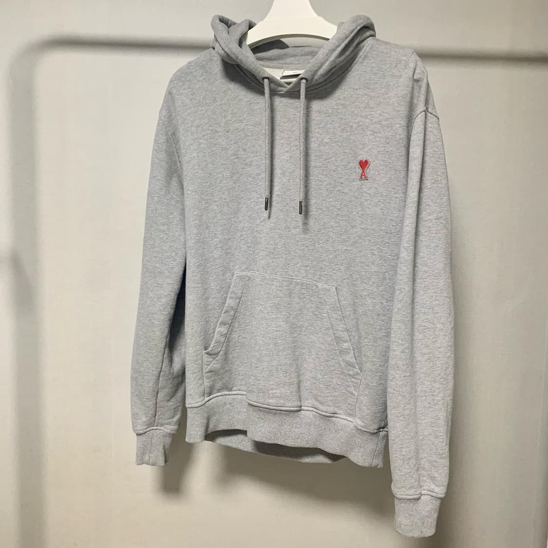 아미 스몰 하트 로고 후드티 그레이 상품이미지1