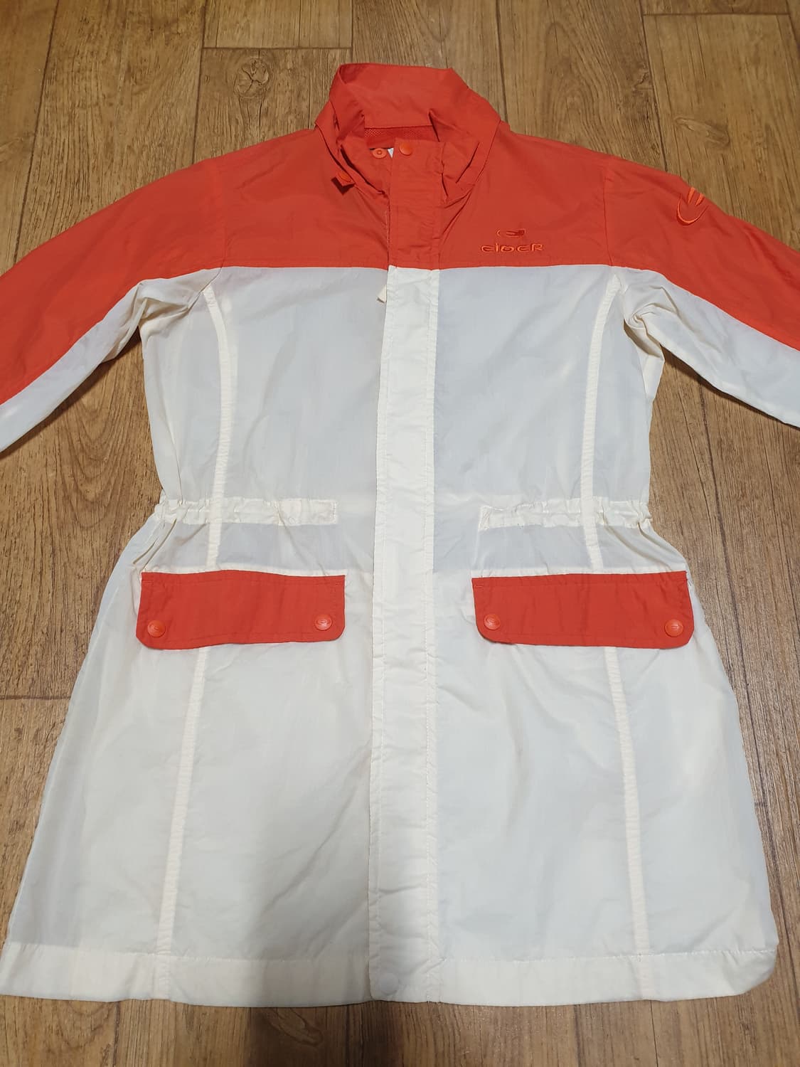 1056 아이더 아웃도어 바람막이 90 사이즈입니다 상품이미지1