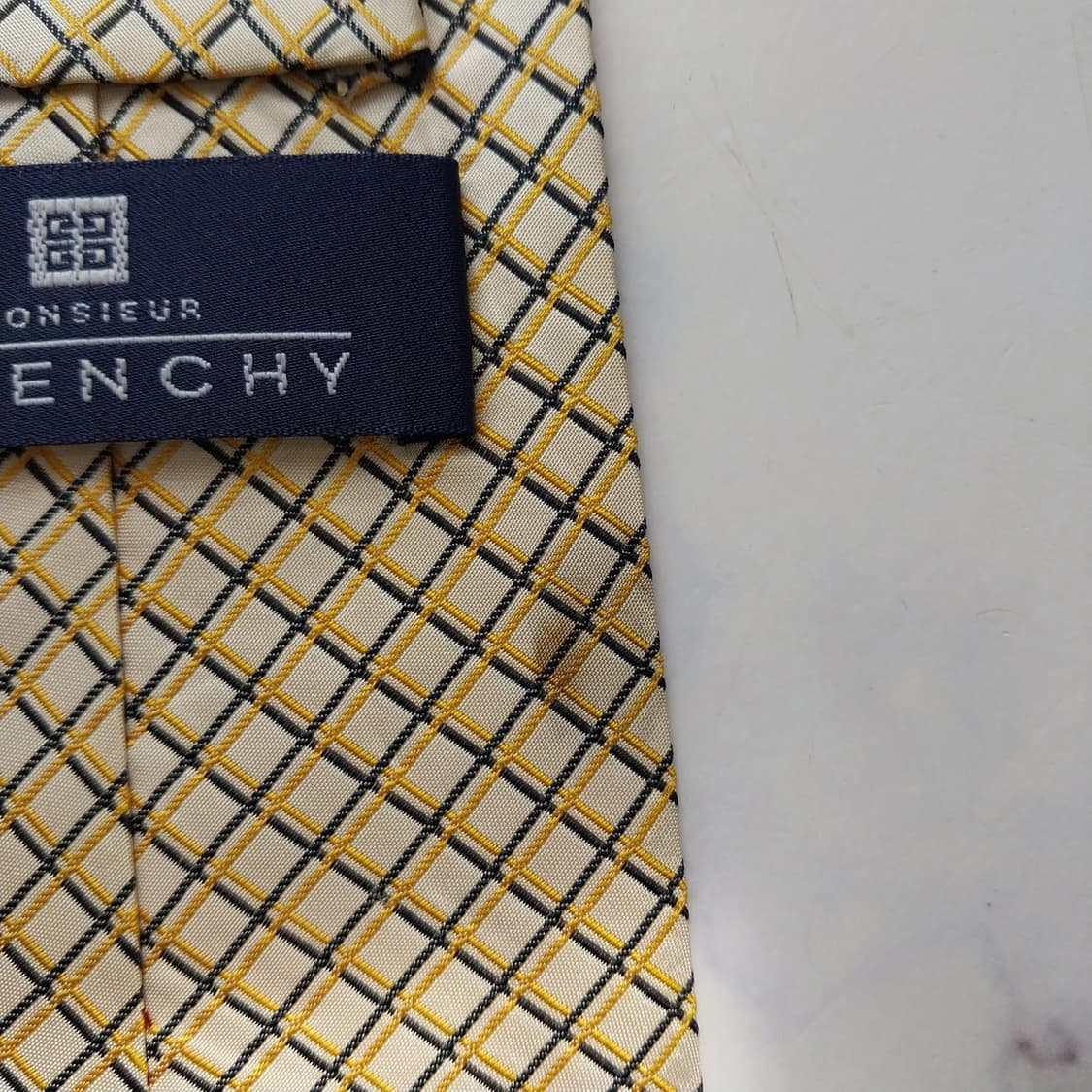 지방시 실크 베이지 체크 패턴 넥타이 10cm B등급 K2491
 상품이미지9